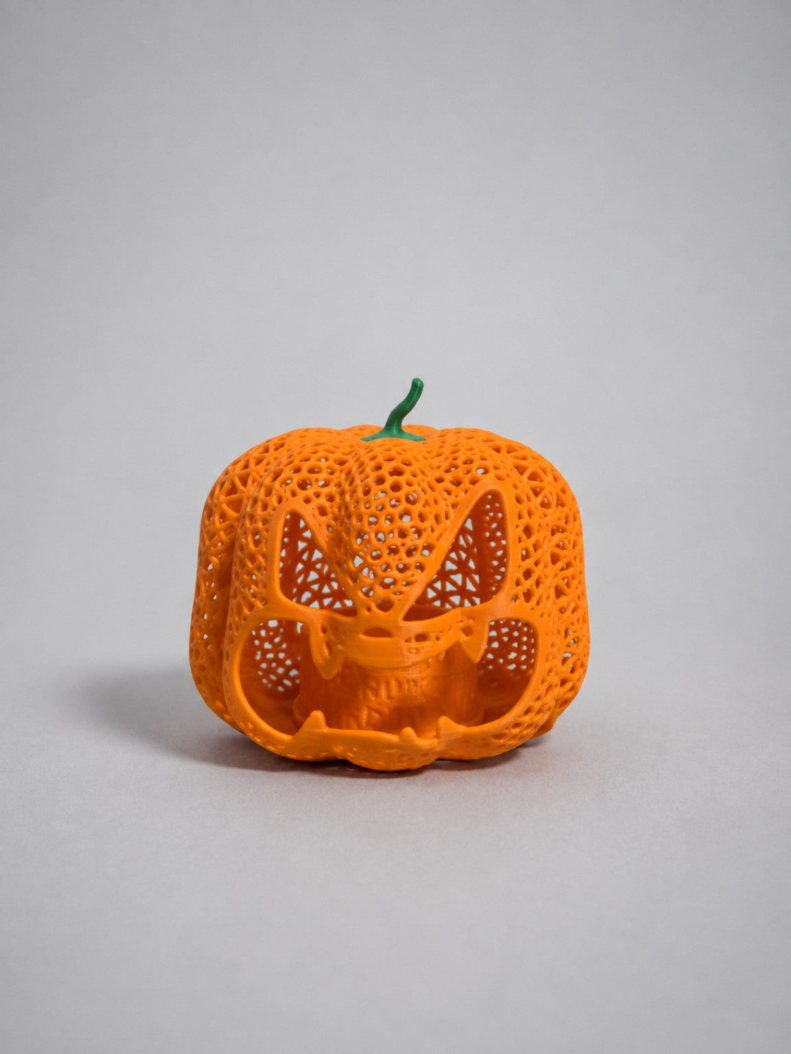 3D-gedruckter Halloween Mesh Kürbis von KA CREATIONS – Vorderansicht