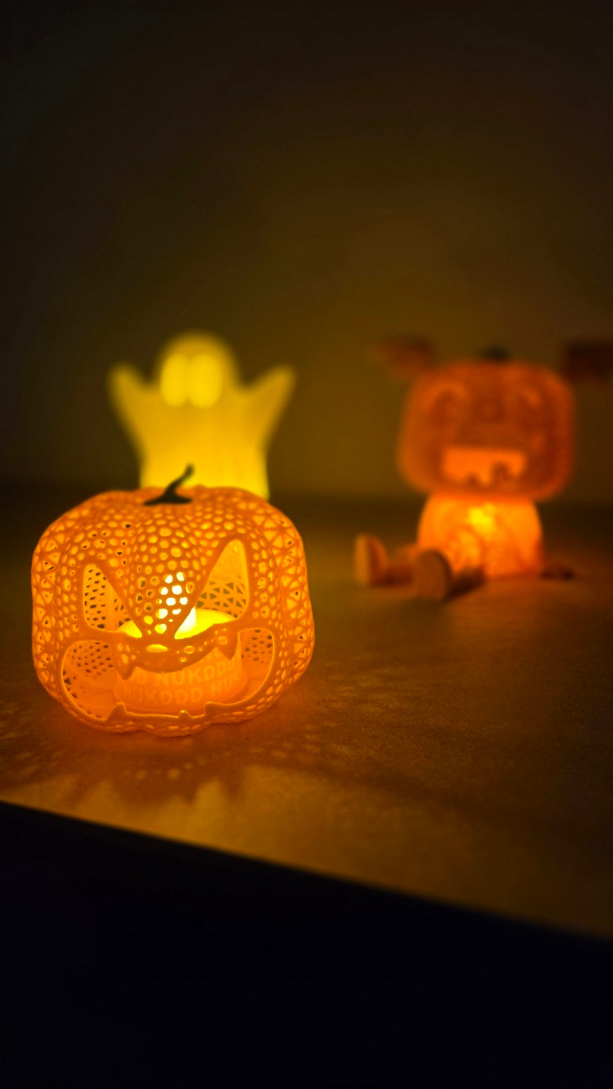 Halloween Mesh Kürbis von KA CREATIONS mit leuchtendem LED-Teelicht